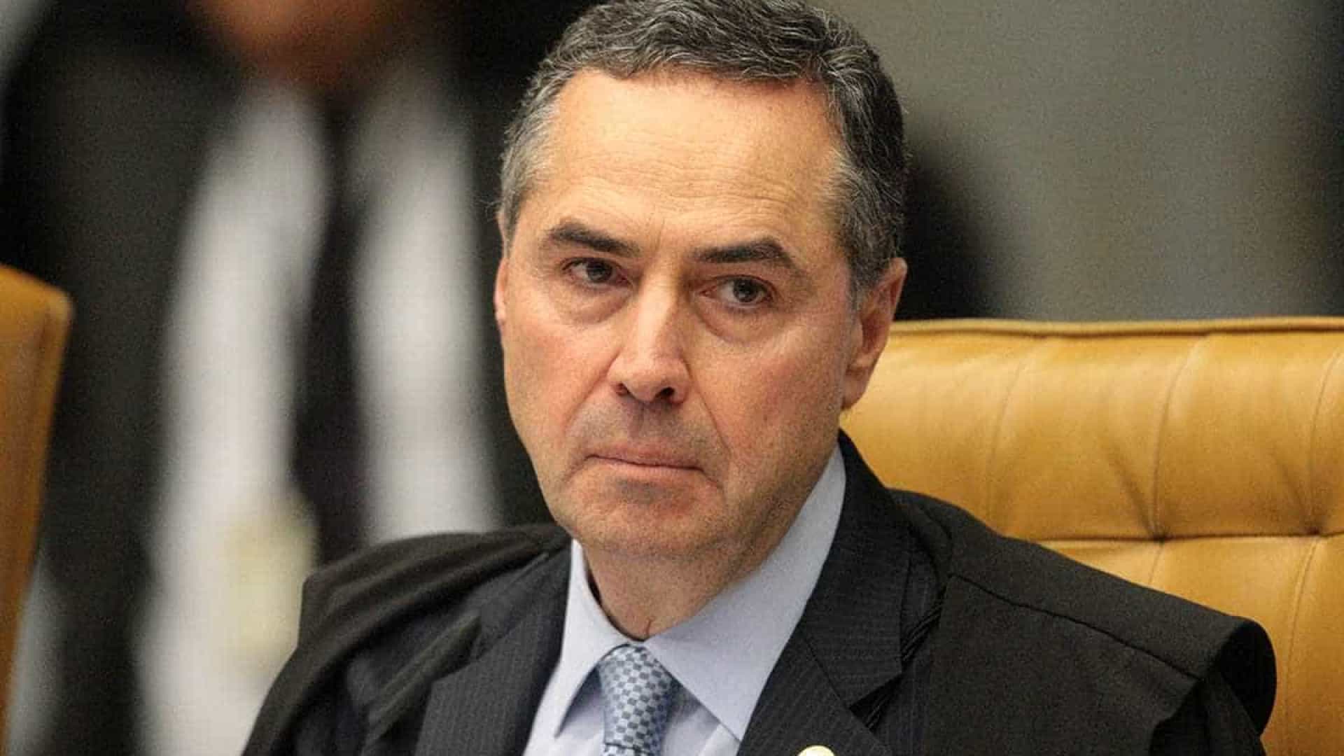 Barroso autoriza semiaberto para Valério, pivô do mensalão