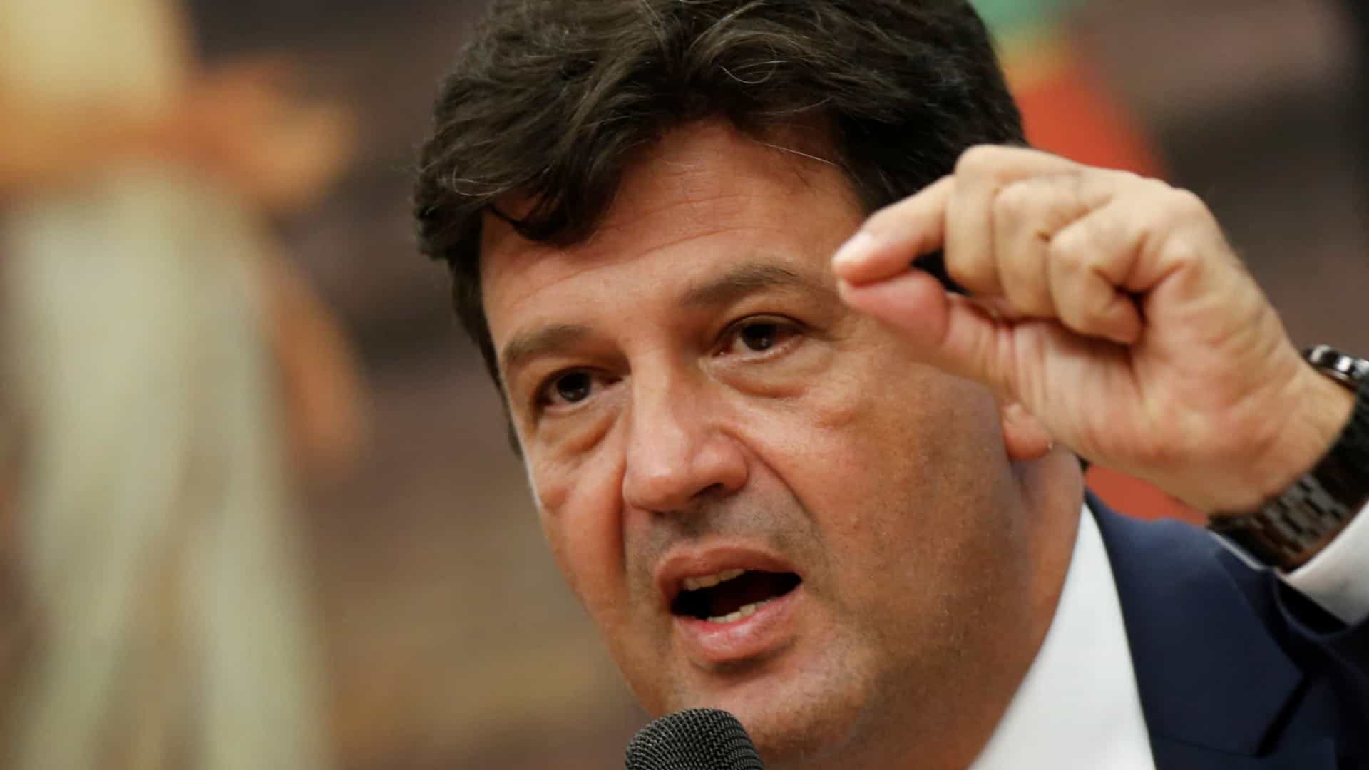 Mandetta adota posição de enfrentamento a Bolsonaro