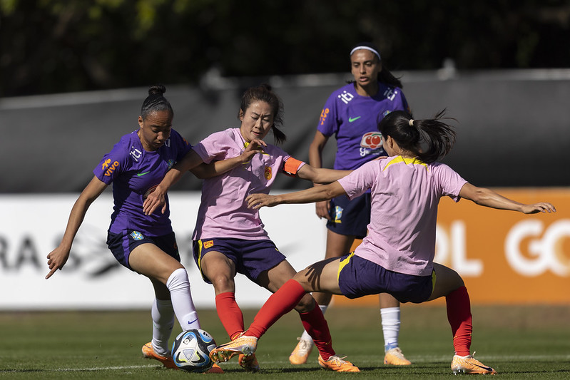 Seleção Brasileira Feminina de Futebol vence a China em jogo treino
