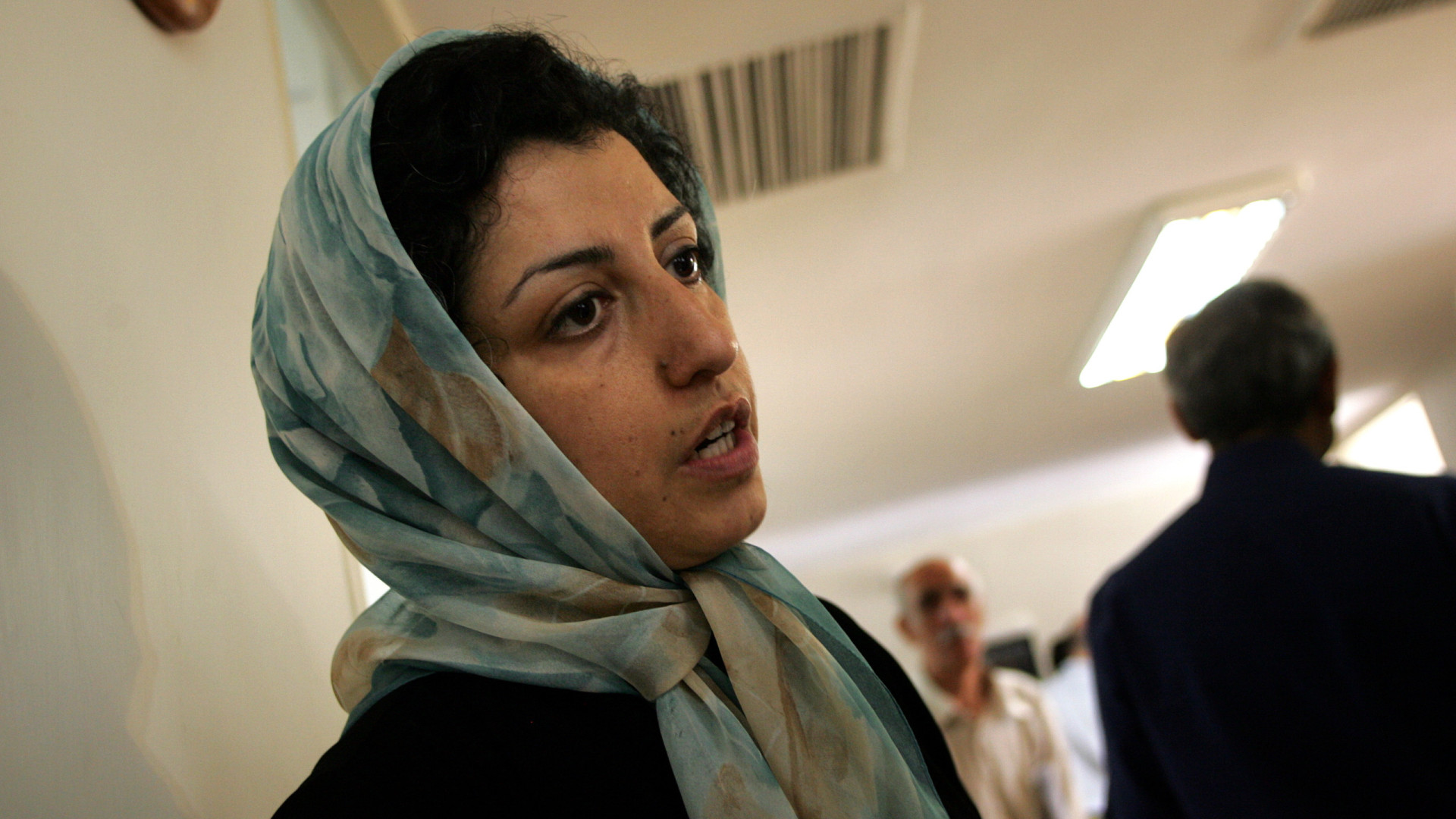 Ativista iraniana Narges Mohammadi vence o Nobel da Paz